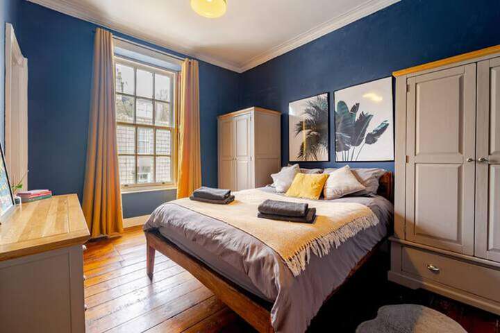 City Centre - 1 Bed - Sleeps 2 - Pet Friendly