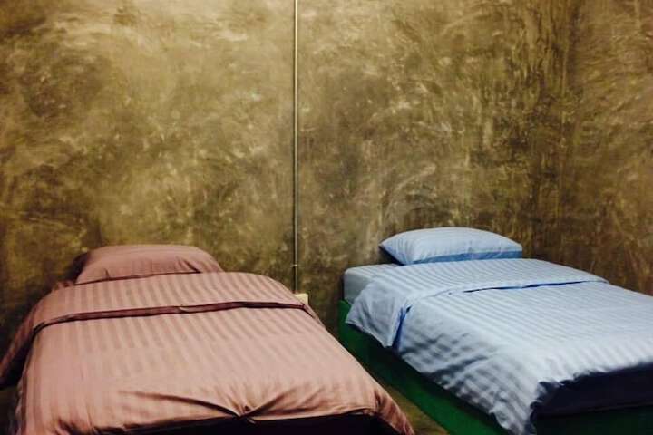 Room 7 of 22
