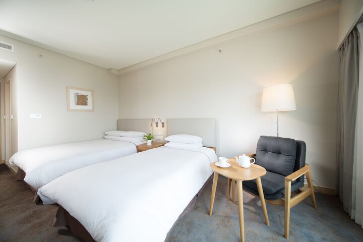 Room 16 of 124