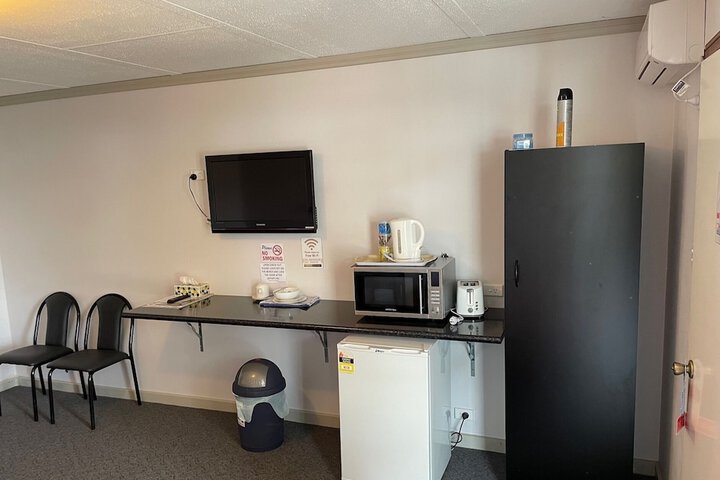Room 6 of 22