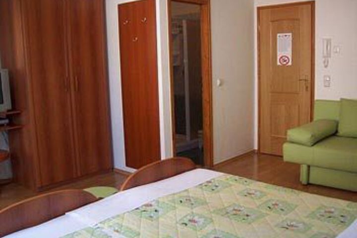 Room 29 of 51
