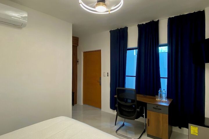 Room 18 of 32