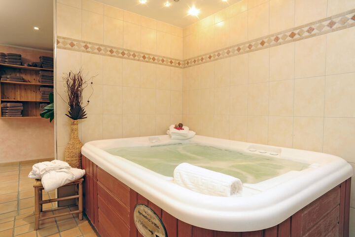 Spa 43 of 62