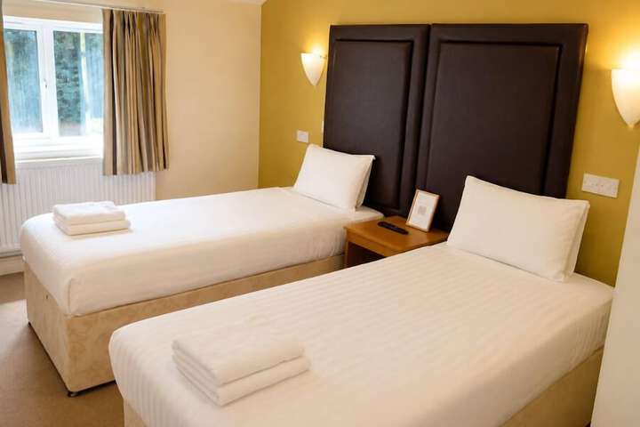 Room 11 of 20