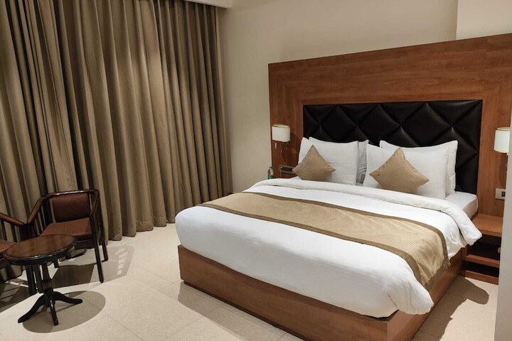 Room 12 of 54