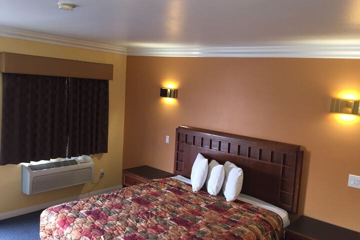 Standard | King Bed (2 of 31)