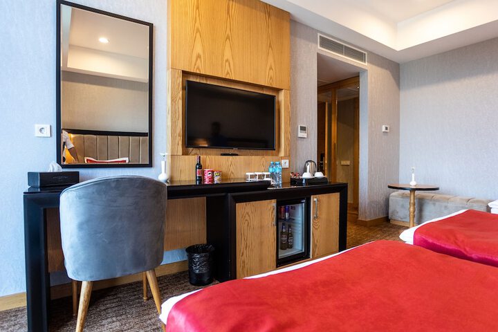 Room 11 of 53