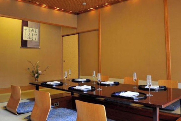 Dining 147 of 239
