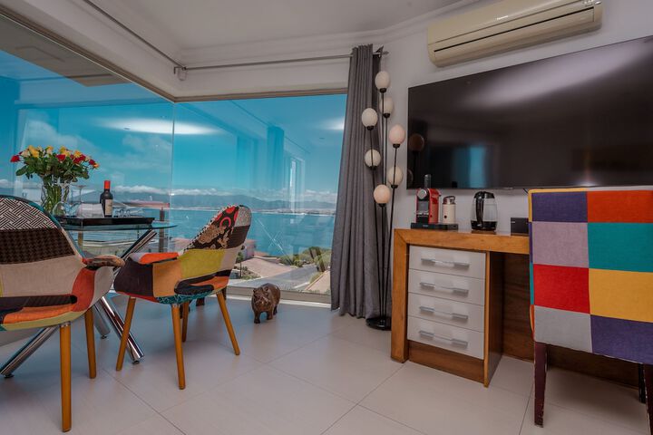Room 12 of 47