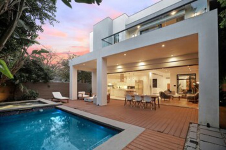 Pool 61 of 108