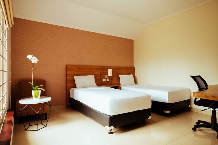 Room 8 of 39