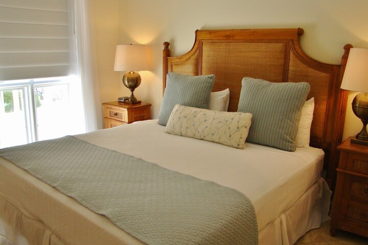 Room 11 of 214