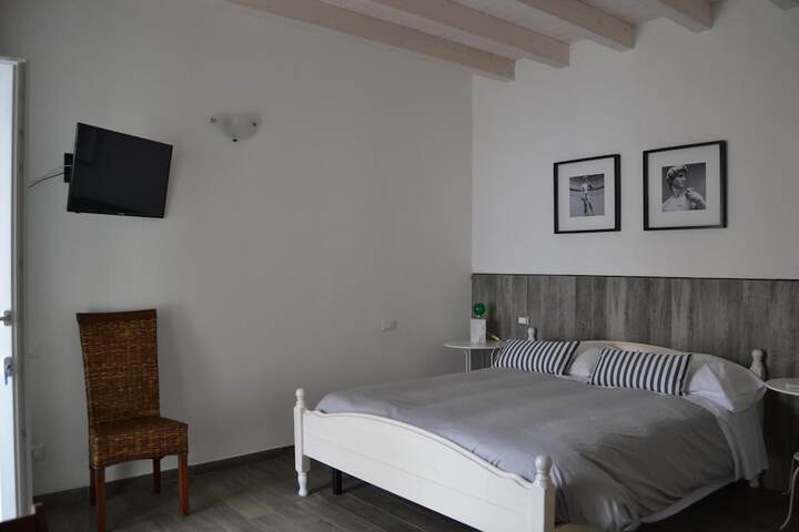 Room 29 of 61