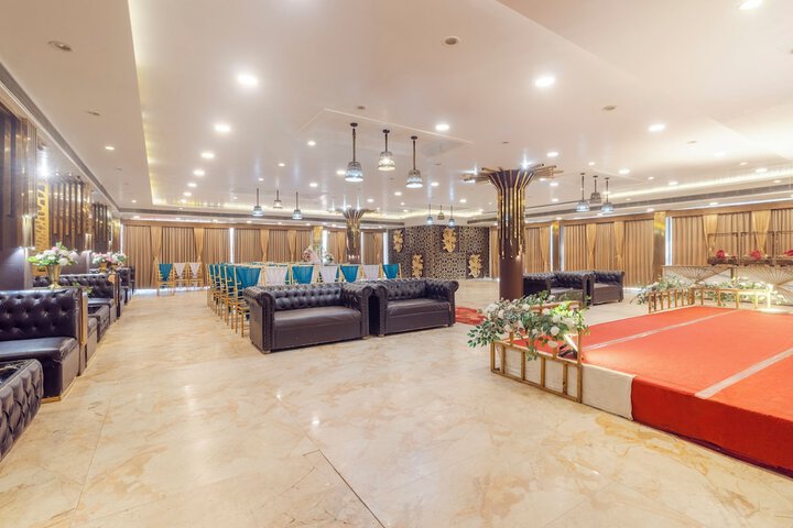 Ballroom/Hall 60 of 75