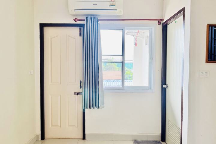 Room 13 of 29