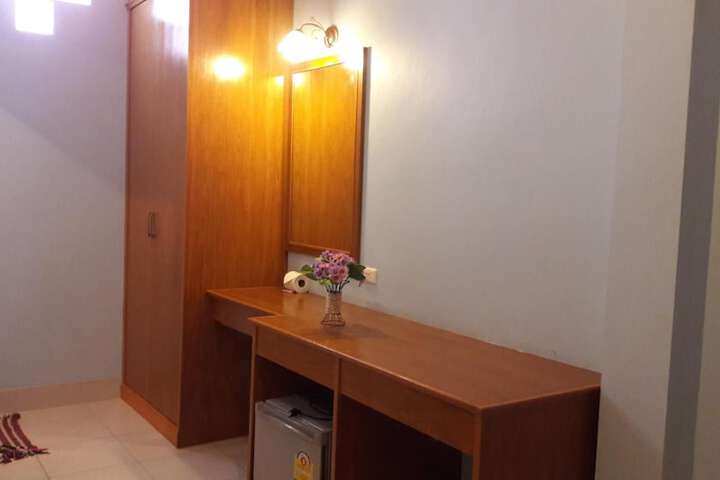 Room 19 of 53