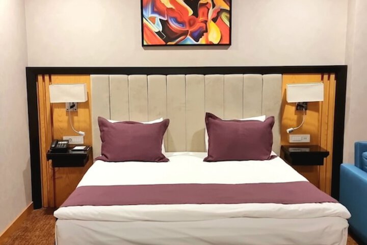 Room 14 of 53
