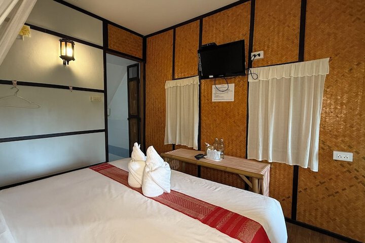 Room 5 of 73