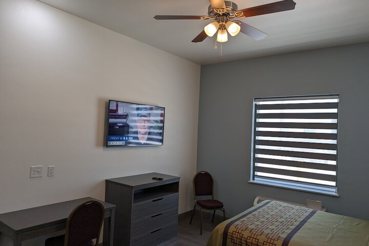 Room 7 of 63