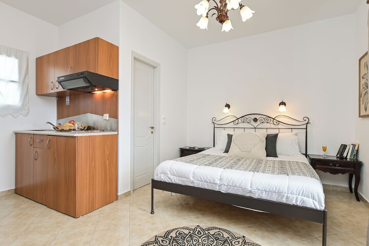 Room 32 of 204
