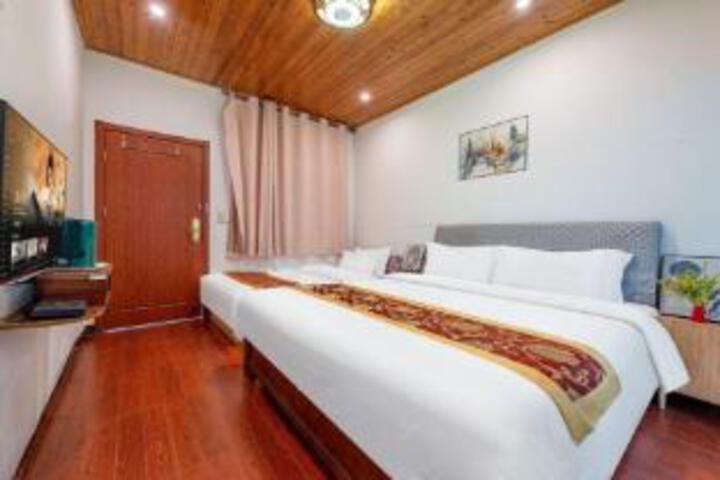 Room 4 of 6