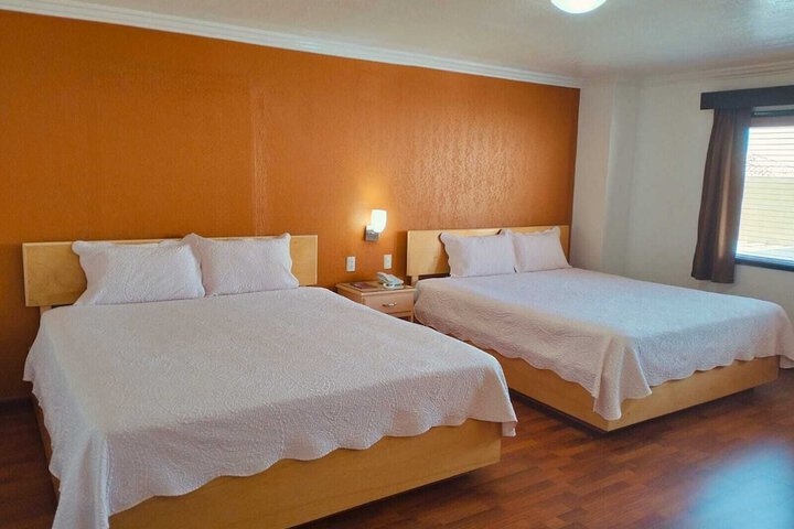 Room 9 of 34