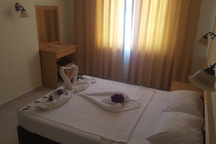 Room 4 of 51