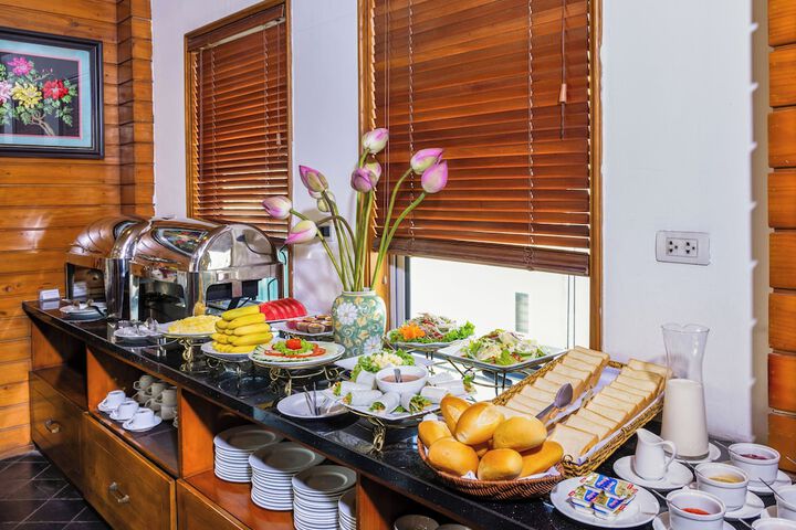 Dining Photos