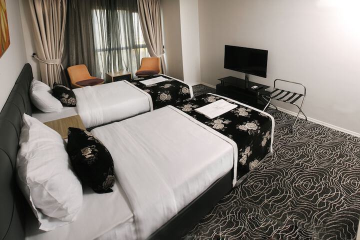 Room 10 of 88
