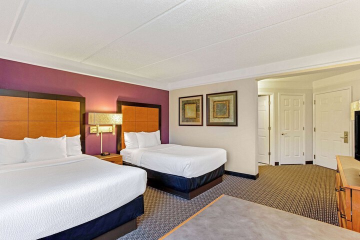 2 Double Beds Standard Room (10 of 15)