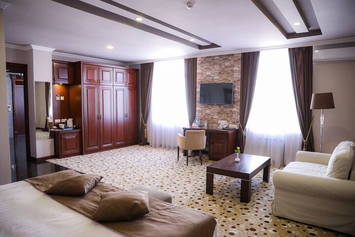 Room 15 of 86