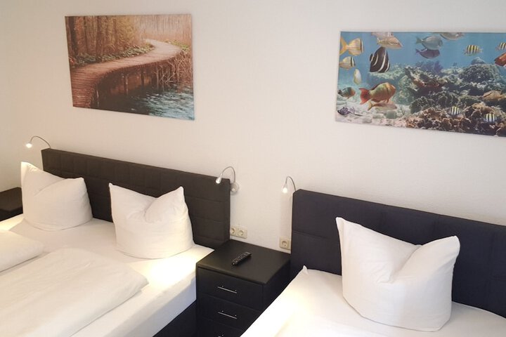 Room 7 of 97