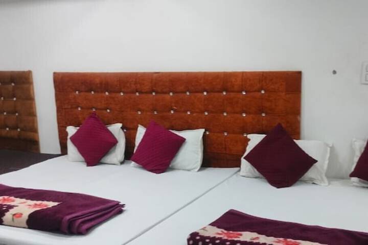 Room 16 of 25