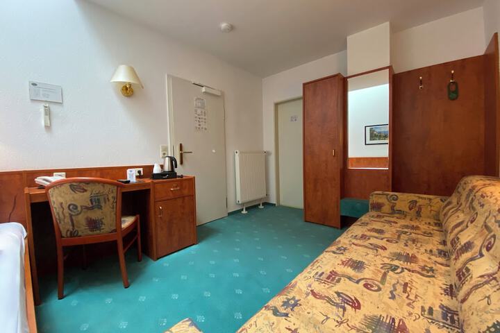 Room 19 of 45