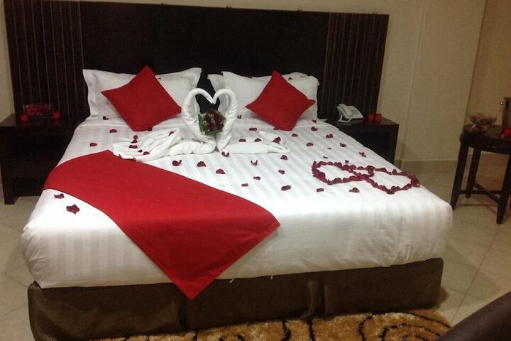 Room 9 of 24