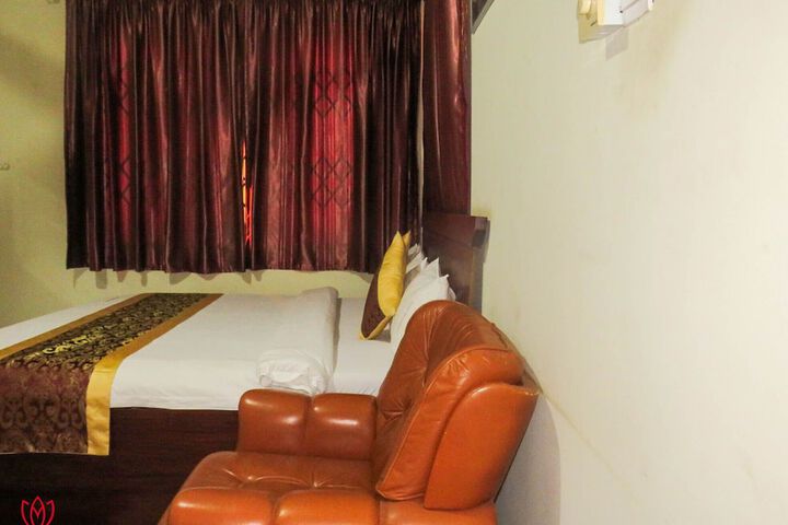 Room 44 of 119