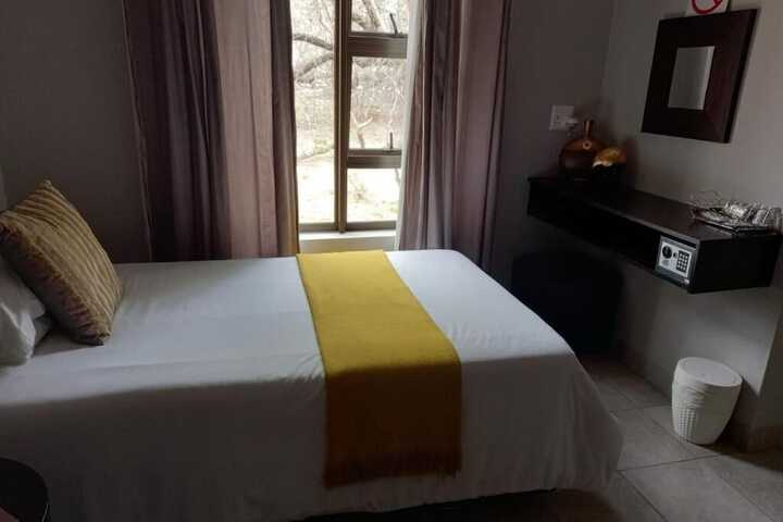 Room 19 of 96