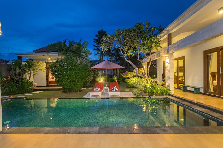 Pool 10 of 33