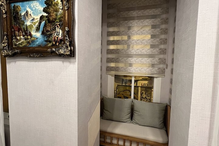 Room 37 of 47