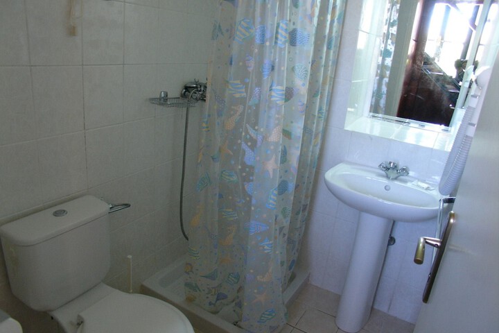 Room 9 of 29