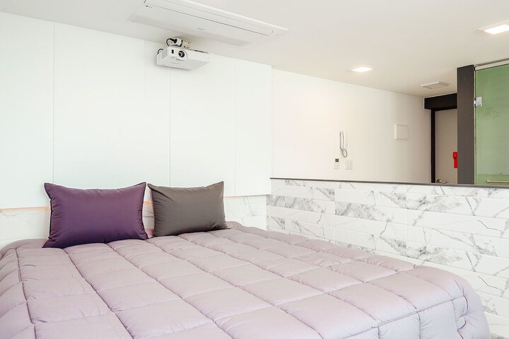 Room 16 of 54