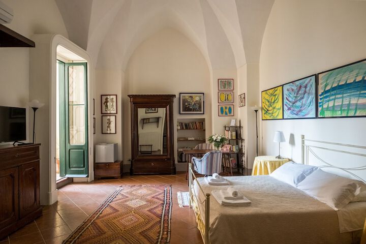 Room 17 of 59