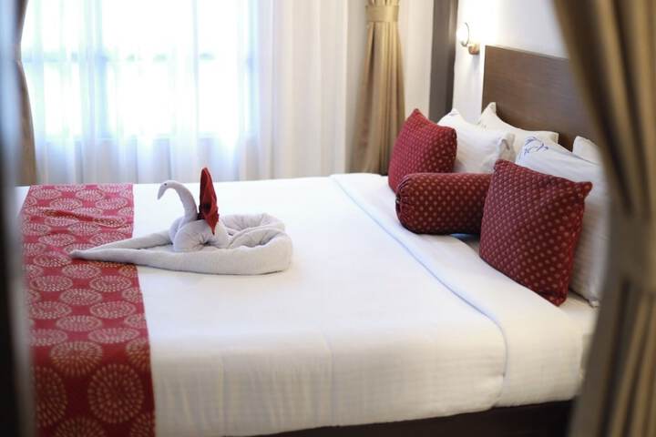Room 2 of 7
