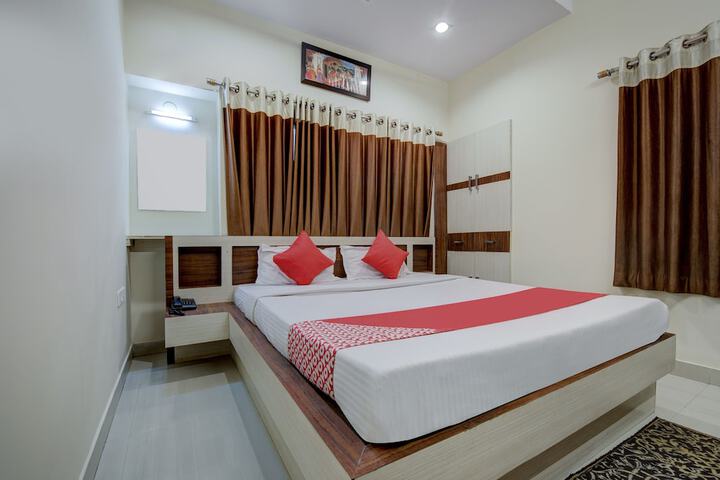 Room 3 of 8