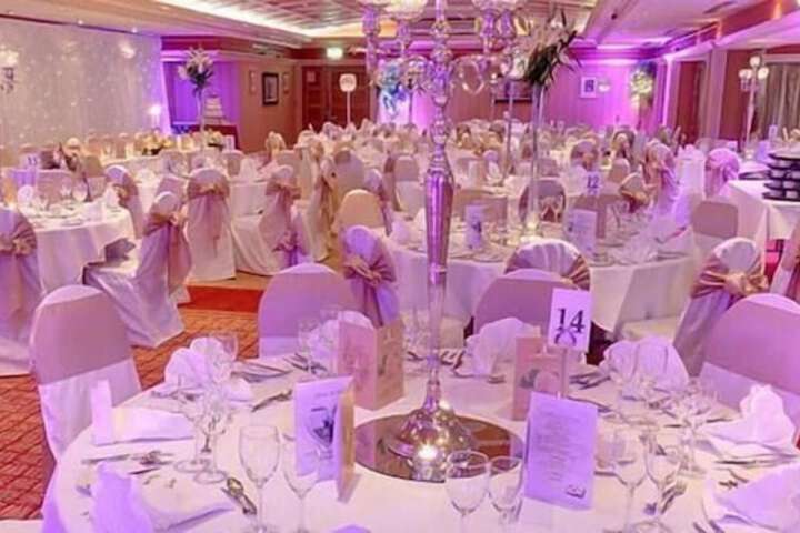 Ballroom/Hall 45 of 52