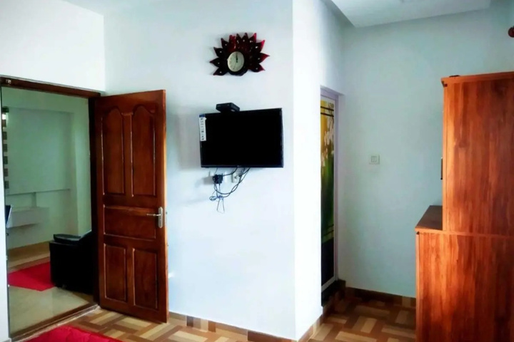 Room 5 of 36