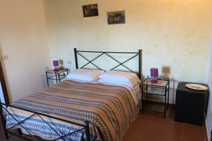 Room 23 of 28