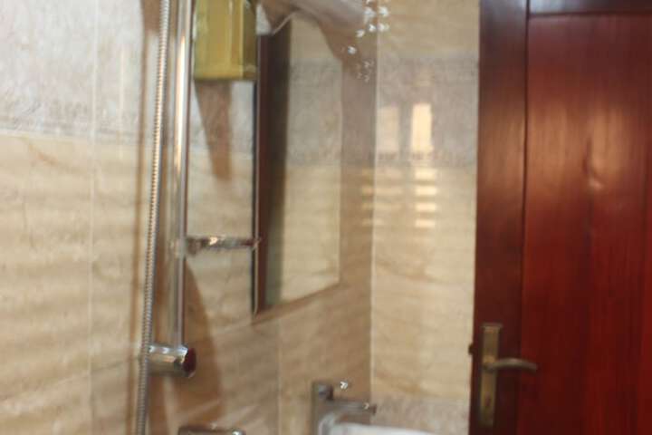 Room 17 of 41