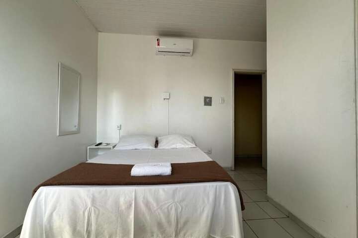 Room 5 of 10