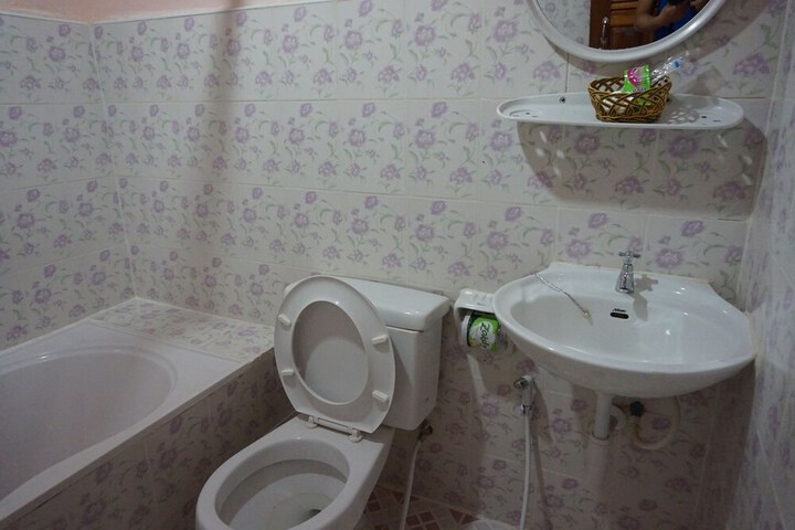 Room 37 of 61